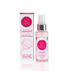Perfume Capilar Candy, botella sobre fondo rosa – By Mariana Zapata